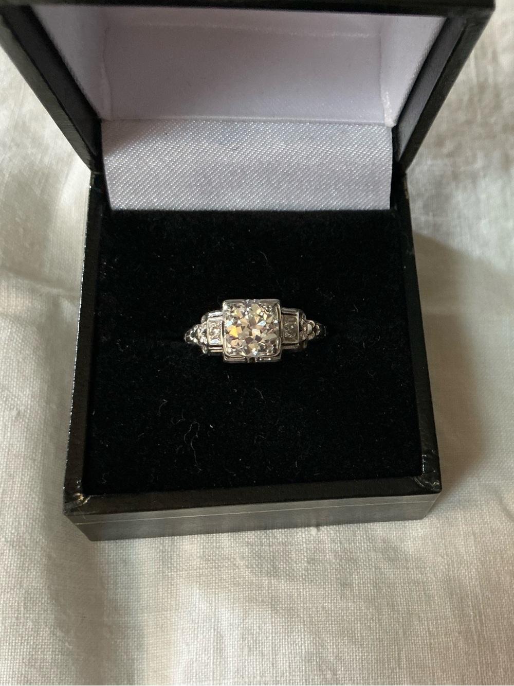 Antique 18kt white gold .50ct diamond ring - LOVELY! (135-1)